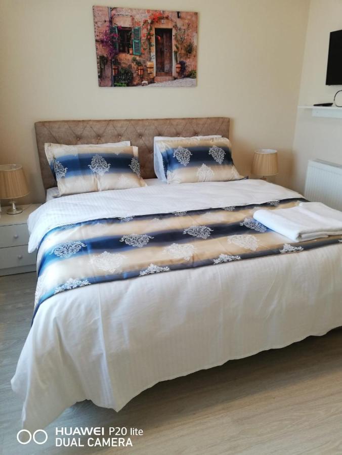 Canan Dagdeviren Suits Avcılar Extérieur photo