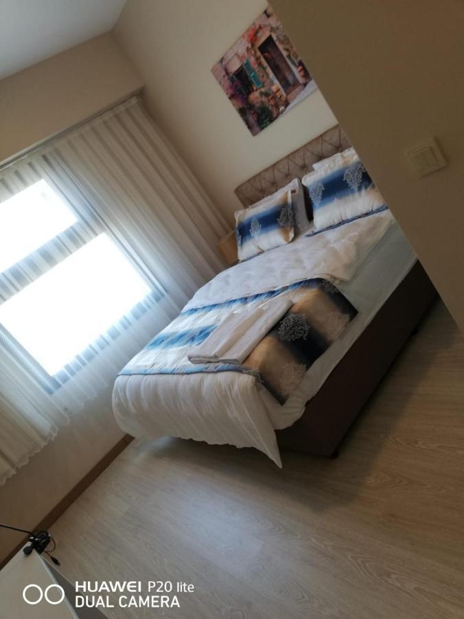 Canan Dagdeviren Suits Avcılar Extérieur photo